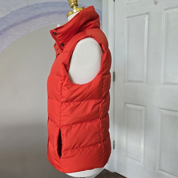 J Crew | Small | Orange Puffer Vest With Hidden Snaps & Zippers - Picture 4 of 11